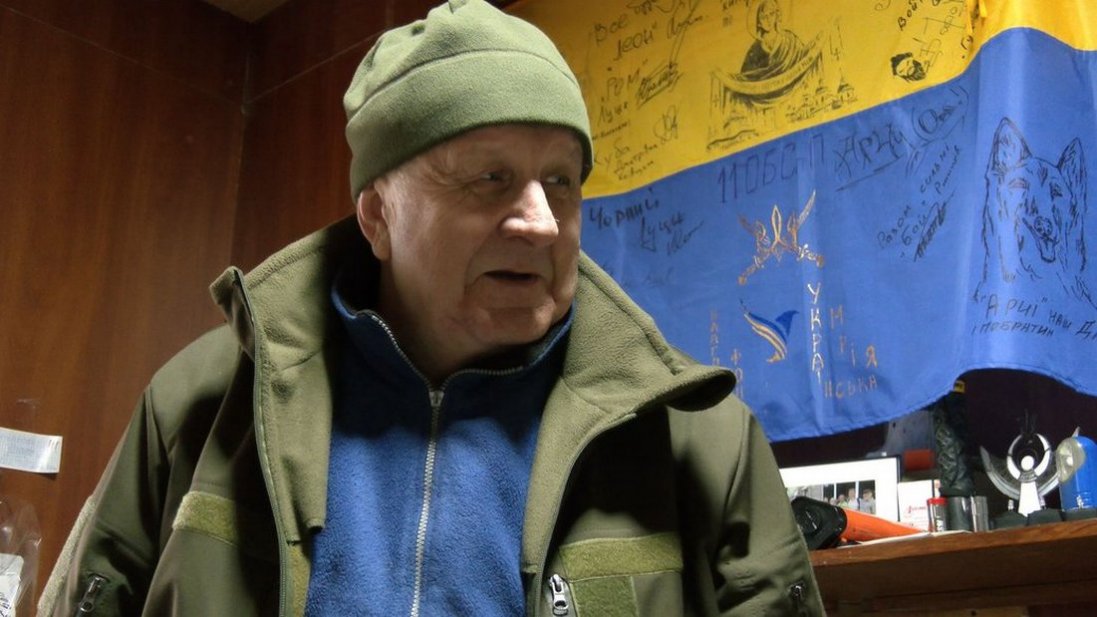 Волонтер «Дєд Волинь» з 2014-го року їздить на фронт: його історія