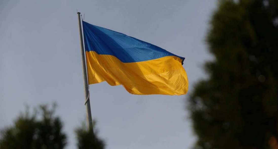 На острові біля Херсона захисники встановили український прапор