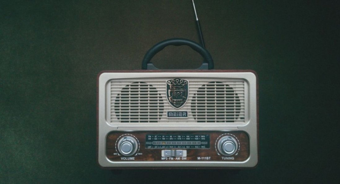 Волинянам рекомендують ловити хвилю радіо в разі відсутності зв'язку: деталі