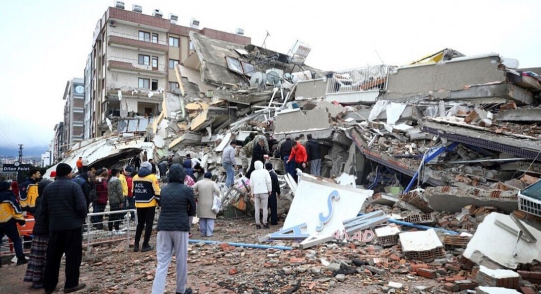Землетрус у Туреччині: з-під завалів двох українців