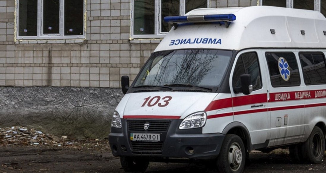 У Бериславі окупанти вдарили по лікарні: є поранений