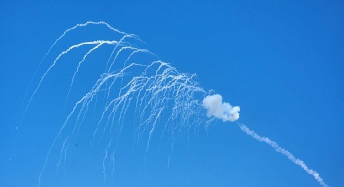 Над Києвом виявили близько 6 повітряних куль ворога