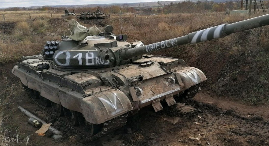 росія перекидає на фронт застарілі танки - Міноборони Британії