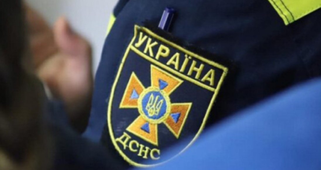 На Львівщині троє жінок і дитина перепливали річку на авто:  ледь не загинули