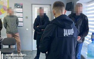 Продовжили «нульове розмитнення» авто: викрили працівників Житомирської митниці