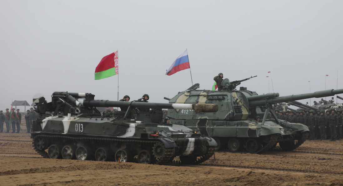 Щонайменше десяток танків білорусь перекинула до кордону з Литвою