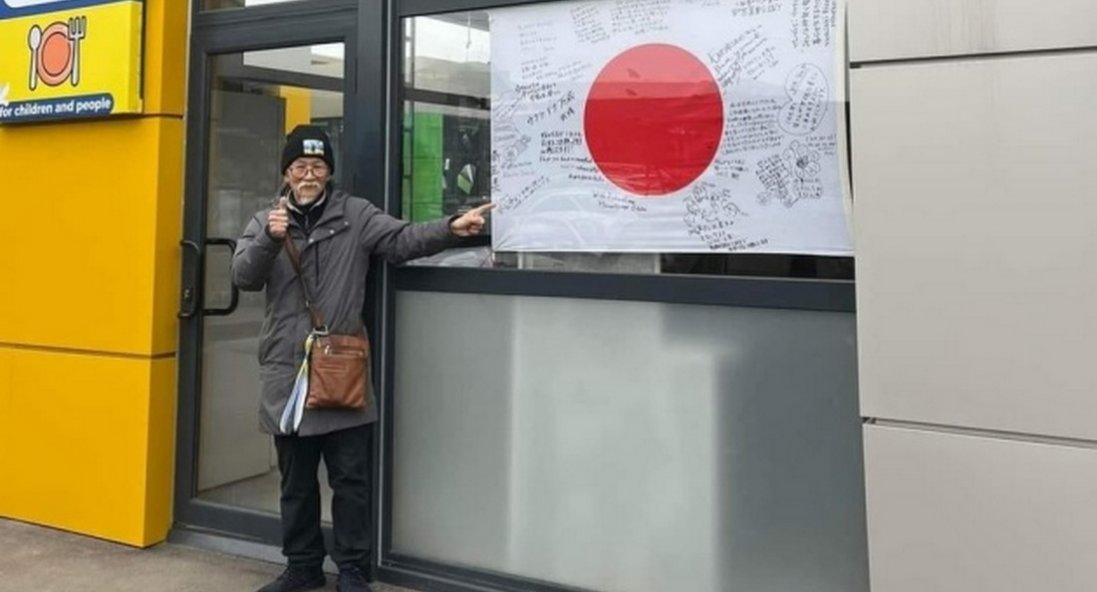 У Харкові пенсіонер з Японії відкрив безкоштовне кафе