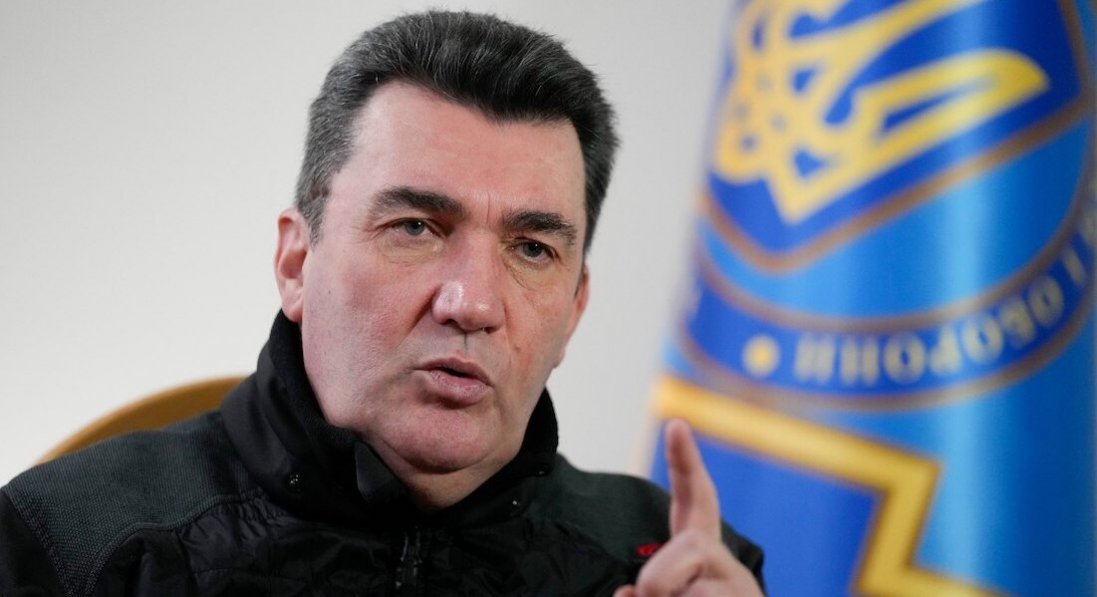 У РНБО закликають припинити саджати Україну за стіл переговорів з рф