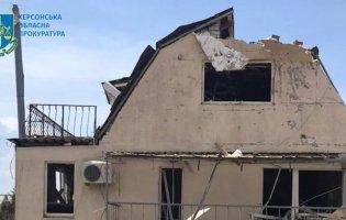 На Херсонщині окупанти масовано обстріляли село: є поранені