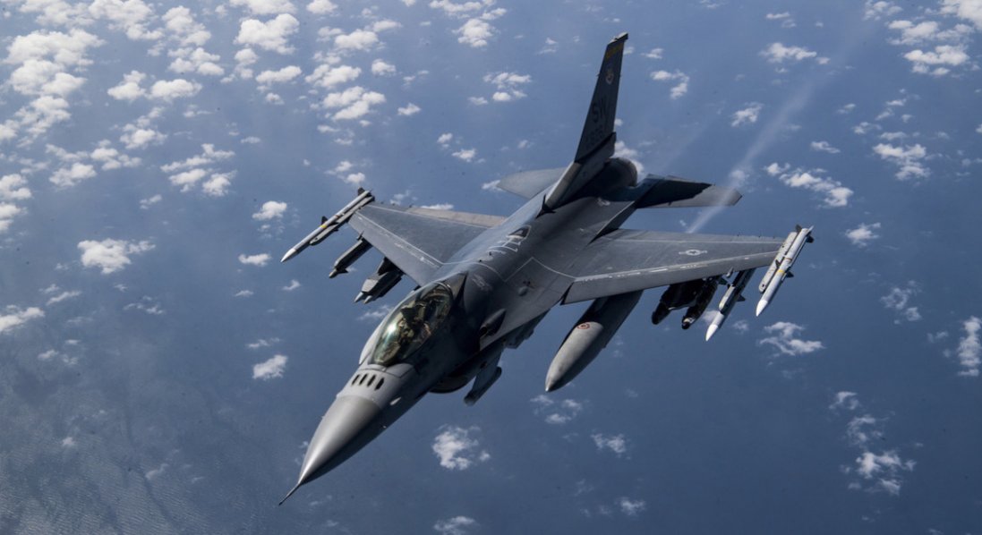 Скільки Україні потрібно F-16 для переваги над окупантами