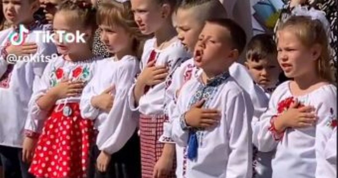 У Білій Церкві семирічний хлопчик показав, як правильно співати гімн