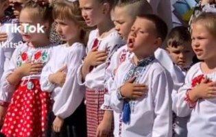 У Білій Церкві семирічний хлопчик показав, як правильно співати гімн