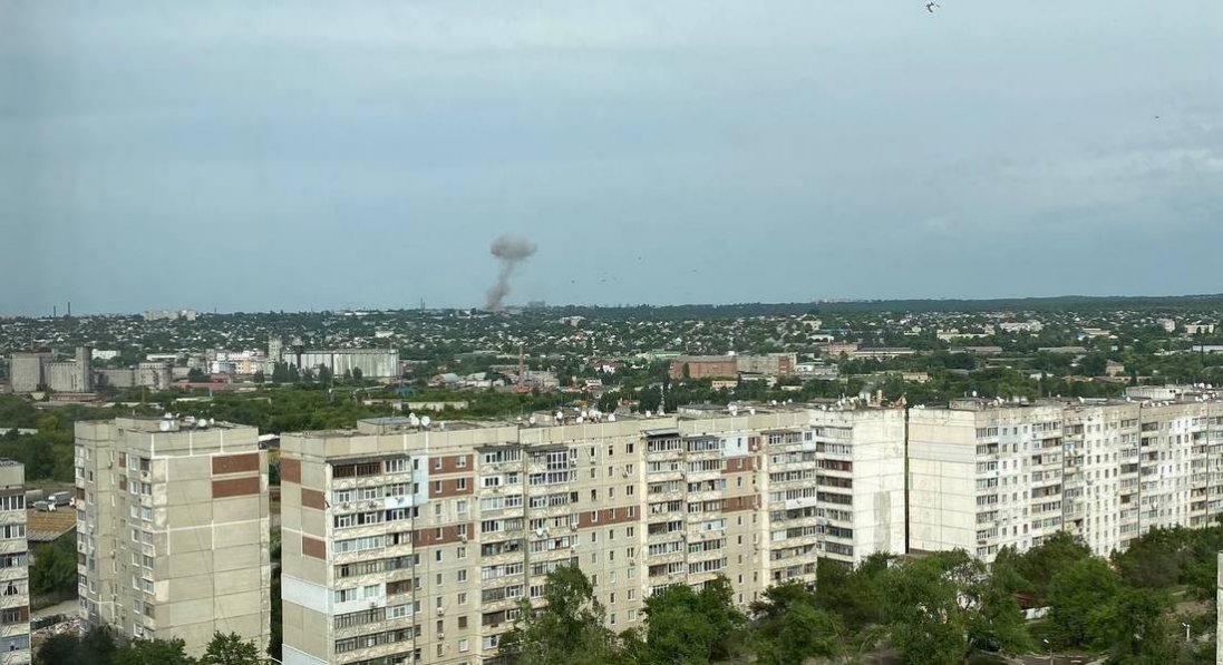 Ракетний удар по росіянах у тимчасово окупованому Луганську: як це було