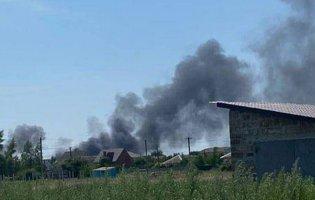 У Скадовську окупанти заявляють про ракетний удар і пожежу