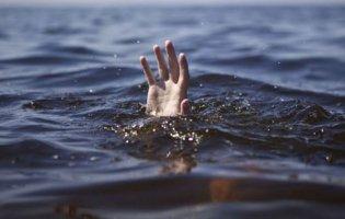 На Волині з річки дістали тіло чоловіка: встановлюють особу