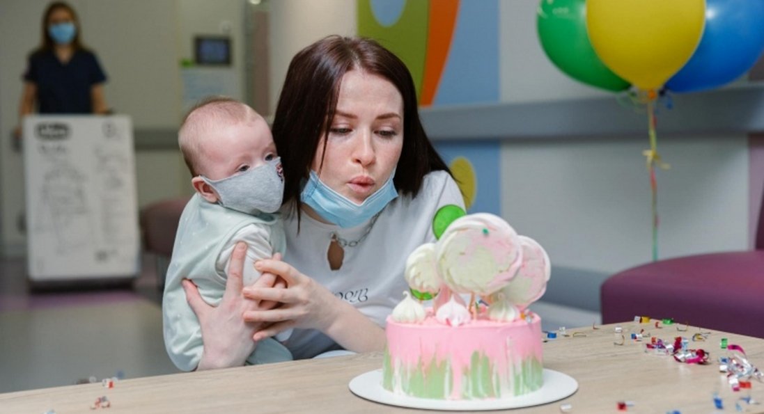 В Україні 2-місячній дитині провели трансплантацію кісткового мозку