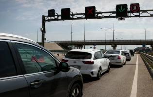 На Кримському мосту - величезні затори