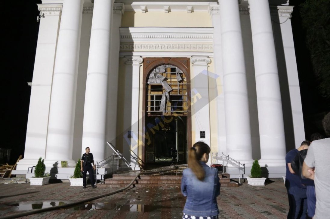 Загиблий, 22 постраждалих і зруйнований собор: наслідки ворожої атаки в Одесі