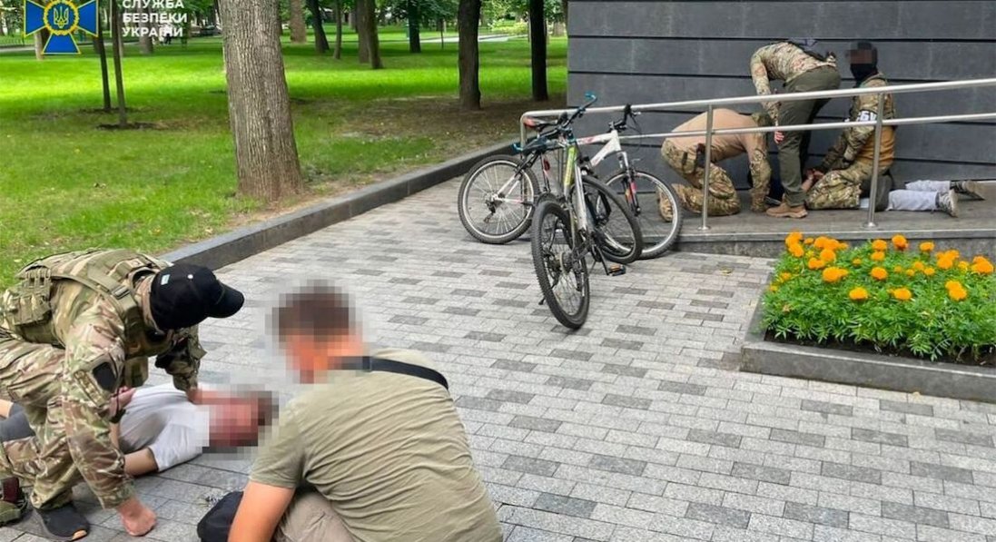 Наводили удари по Харкову: затримали групу коригувальників