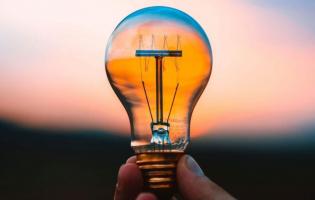 Відключення електроенергії: до чого готуватися українцям