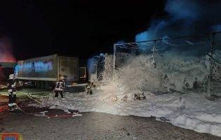 росіяни атакували Одеську область безпілотниками: є поранені, згоріли 6 фур