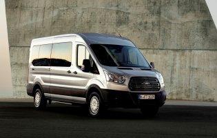 Просторий і комфортний: інтер'єр Ford Transit Minibus