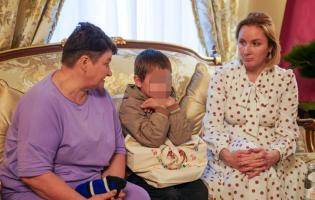 Нова схема: Україна через Катар повертає депортованих до рф дітей
