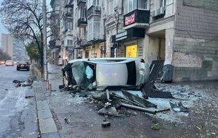 У Києві водій легковика на тротуарі наїхав на пішоходів