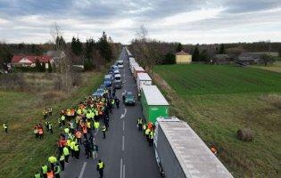 Польські перевізники відмовилися розблокувати кордон з Україною