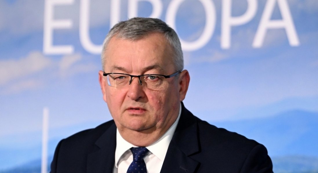 Блокада кордону: польський міністр закликав скасувати е-черги на «Устилузі» й «Нижаковичах»