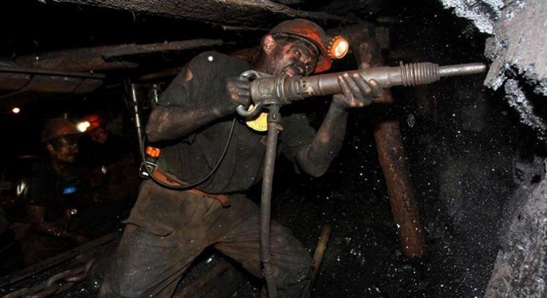 На Донеччині 70 шахтарів були заблоковані під землею