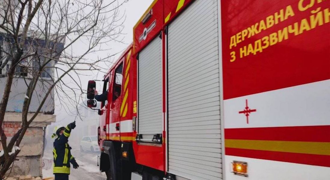 Пожежа в Луцьку: госпіталізували чоловіка