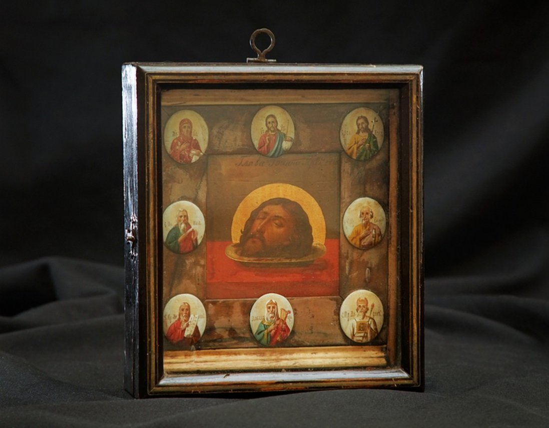 Подарункові ікони для автомобіліста: які вибрати