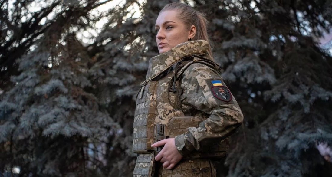 В Україні затвердили перший бронежилет для жінок