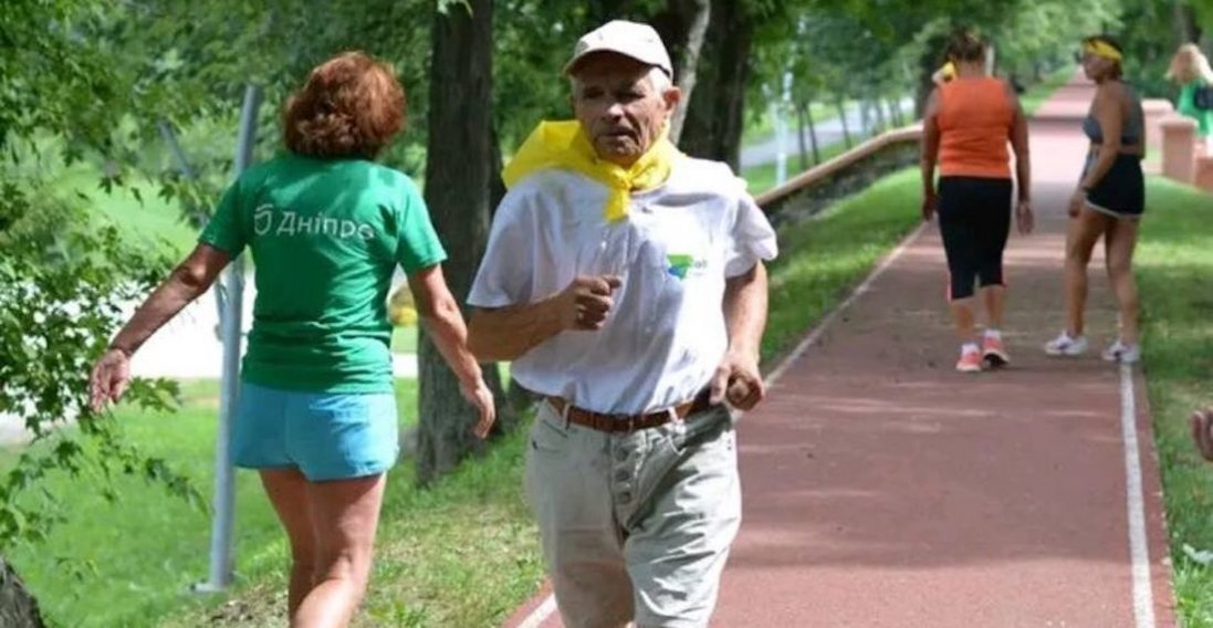 У 85 років пробігає 500 метрів за три хвилини