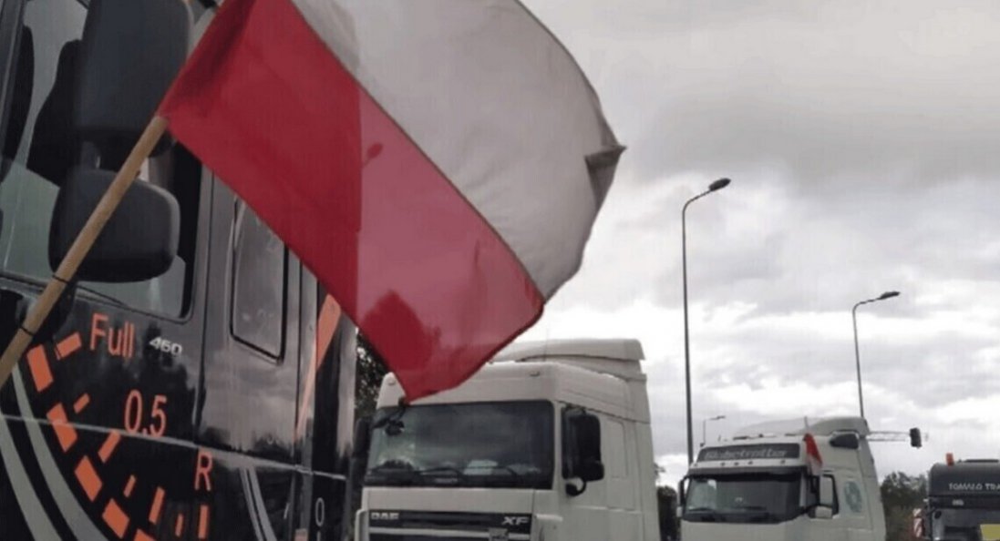 Польські перевізники знову планують блокувати кордон