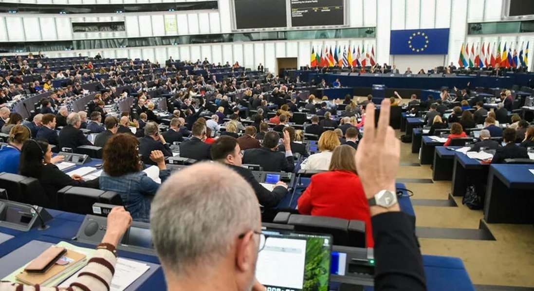 Європарламент проголосував допомогу Україні: нададуть €50 млрд