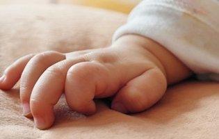 На Рівненщині померло одномісячне немовля: батьки винять медиків