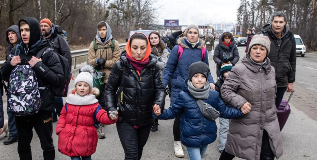 Що цього року чекає українців, які лишаються за кордоном?