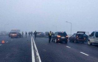 У Львові на мосту - ДТП за участю 27 авто