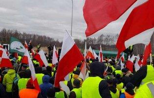 Польські фермери припиняють блокаду кордону з росією