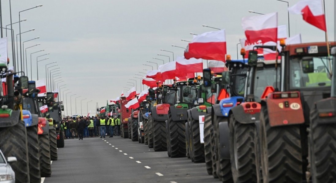 Поляки продовжують блокаду трьох пунктів пропуску: що відомо