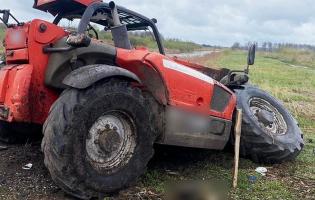 На Рівненщині підірвався трактор: один чоловік – у реанімації