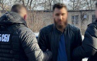 На Тернопільщині депутат допомагав чоловікам незаконно виїжджати за кордон