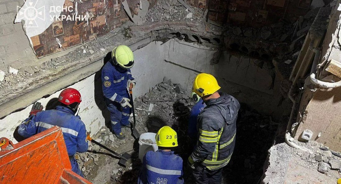 У Чернігові завершили пошуково-рятувальну операцію: 18 загиблих