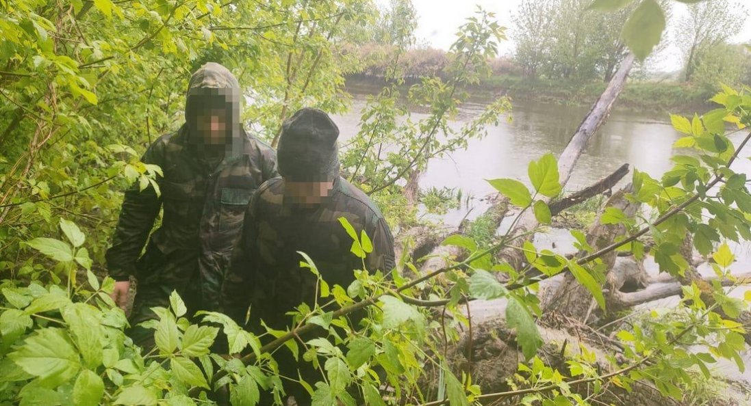 Поверталися в Україну вплав через річку: затримали двох братів з Волині