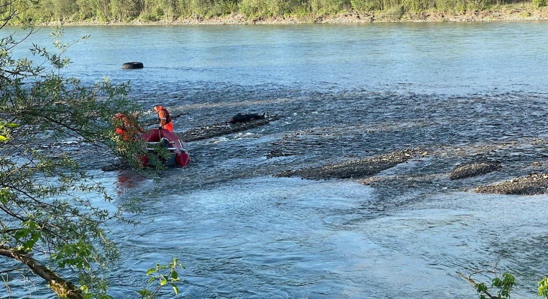 На Закарпатті прикордонники виявили трупи в річці