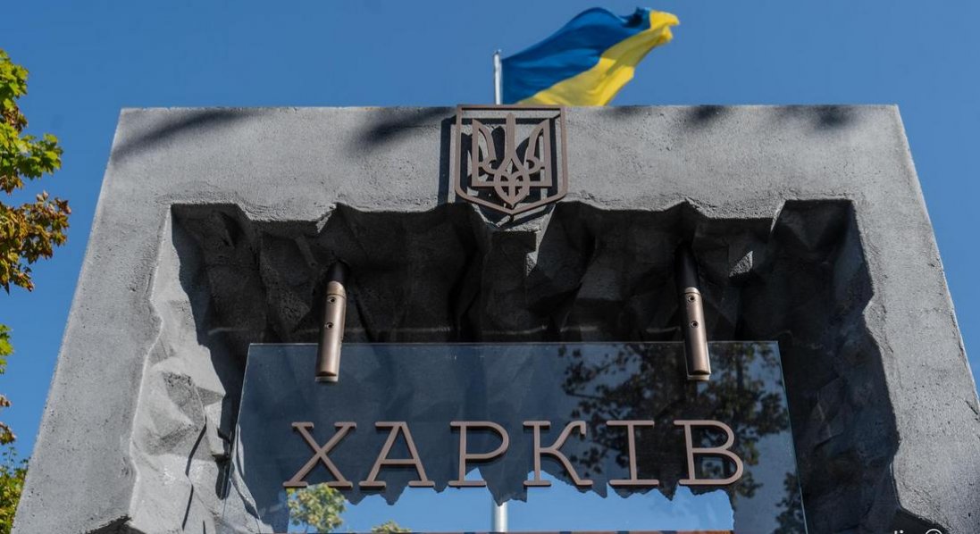 У Харкові росіяни влучили по приватній забудові: є загибла