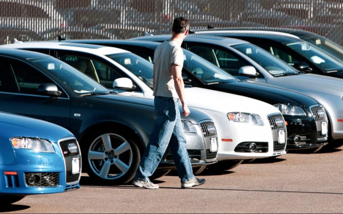 Плюси та мінуси придбання автомобіля з пробігом у приватної особи