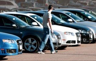 Плюси та мінуси придбання автомобіля з пробігом у приватної особи